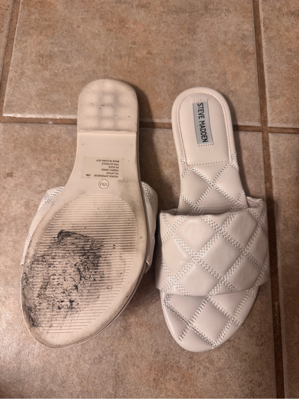 Steve Madden Quilted White Slide Sandals - Picture 2 of 2